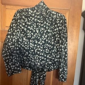 Blouse /tie scarf neck
